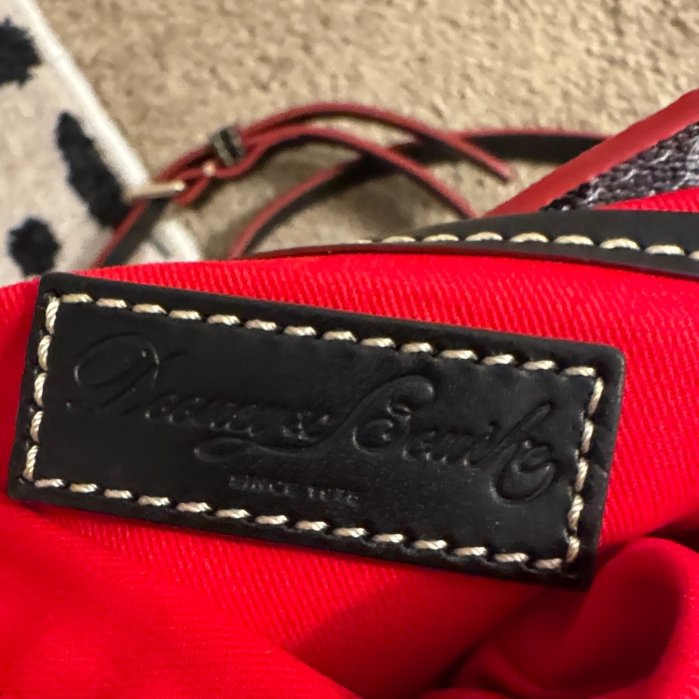Disney Dooney & Bourke Mickey and Minnie Crossbody Bag - Picture 7 of 16